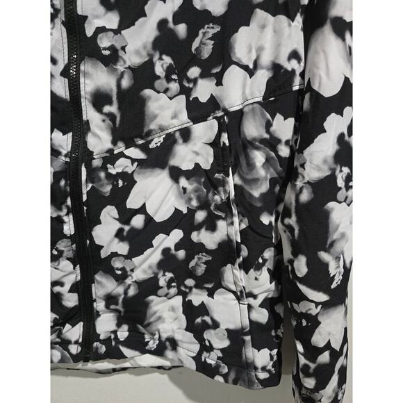 Avia Girls black white zip-front activewear performance jacket - large (10/12) - Picture 6 of 7